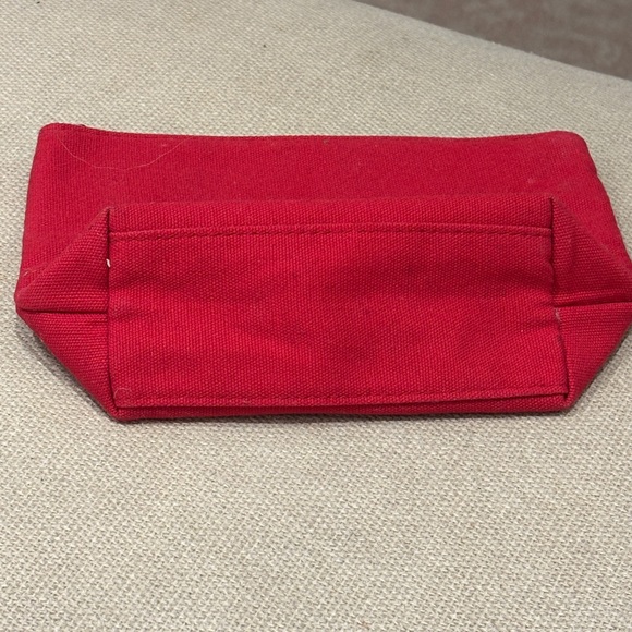 Kiehl's Bold Red Pouch - Picture 11 of 11